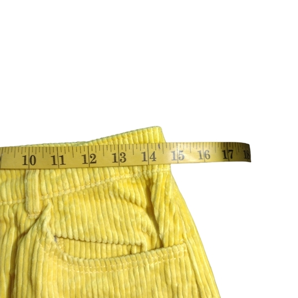 Converse Corduroy High Waist Shorts - Picture 5 of 5